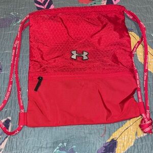 Under Armour drawstring backpack
Perfect condition